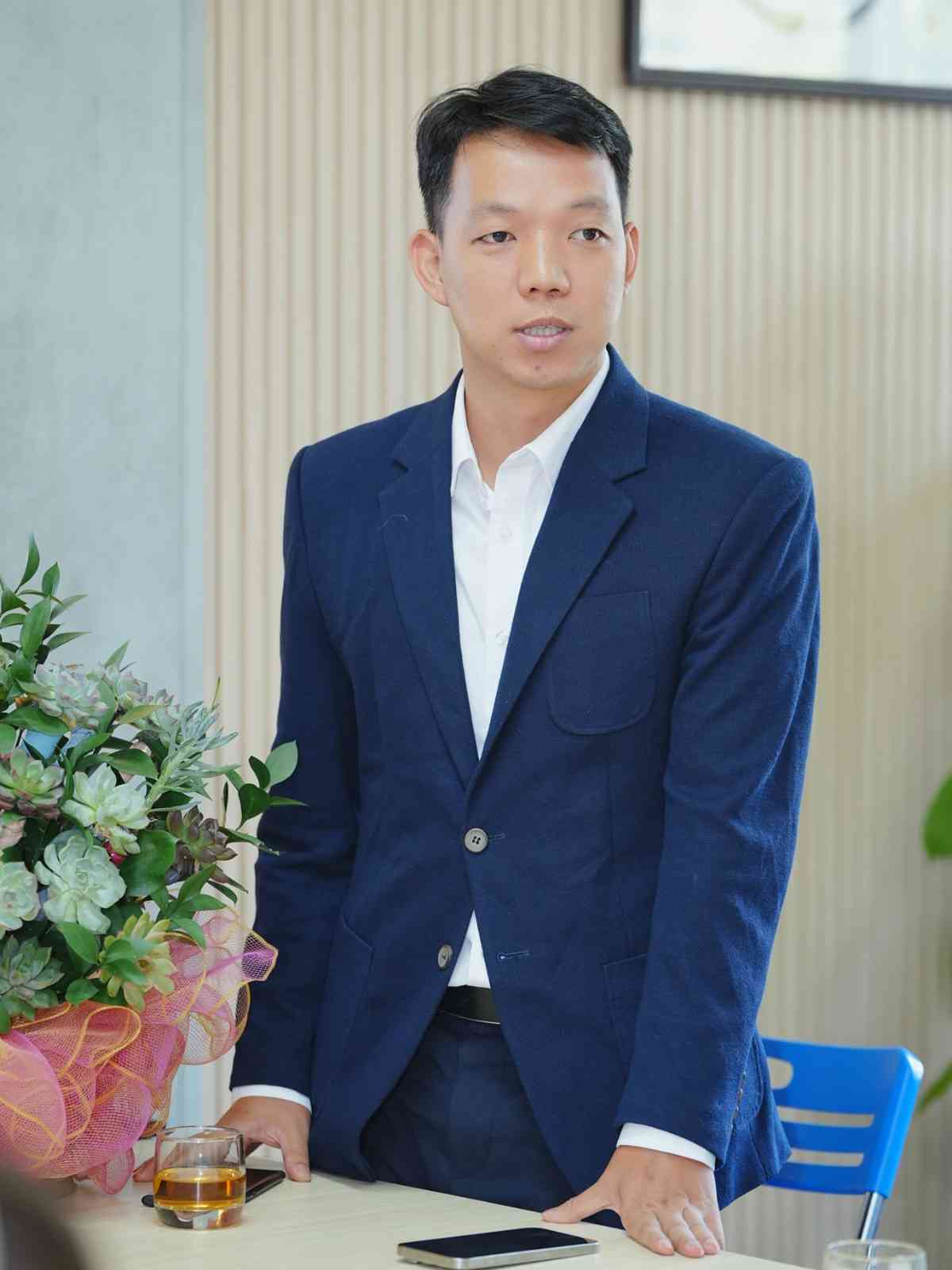 Chuyên gia 2